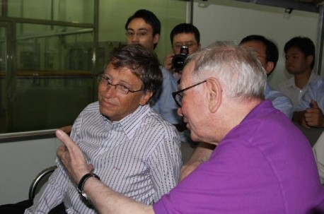 Warren Buffet and Bill Gates visit BYD in China