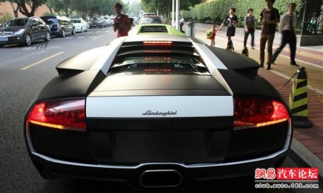 Spotted in China: Lamborghini Murcielago LP640-4 Versace Edition