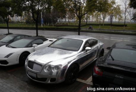 Chrome-wrapped Bentley Continental in China