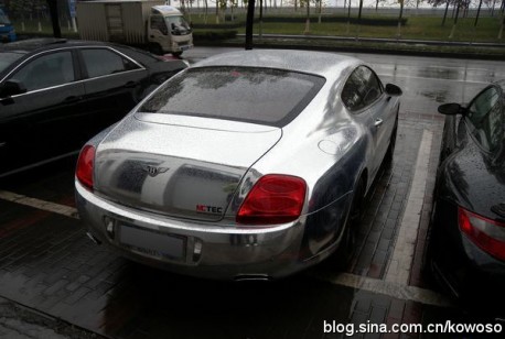 Chrome-wrapped Bentley Continental in China