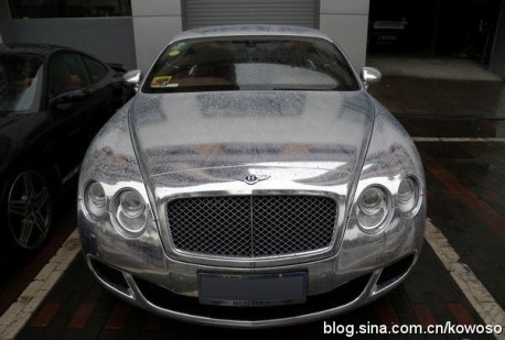 Chrome-wrapped Bentley Continental in China