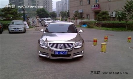 Buick Regal wrapped in Silver in China