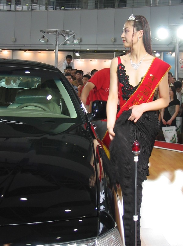 Hongqi of China; the Lincoln years