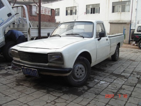 Peugeot 504 pickup China