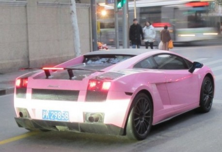 Lamborghini Gallardo in Pink
