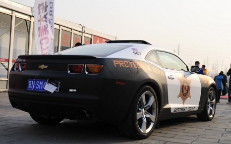 Chevrolet Camaro police car from China