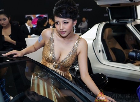 Sexy Chinese girl Mercedes-Benz SLS AMG China