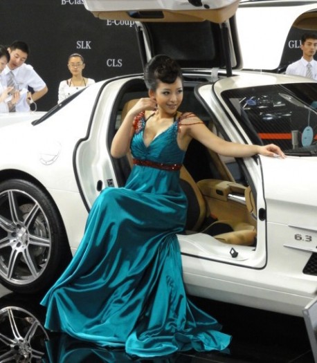 Sexy Chinese girl Mercedes-Benz SLS AMG China