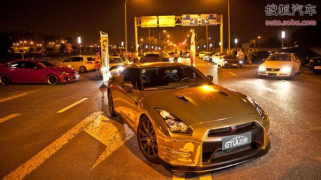 Nissan GTR in Gold in China