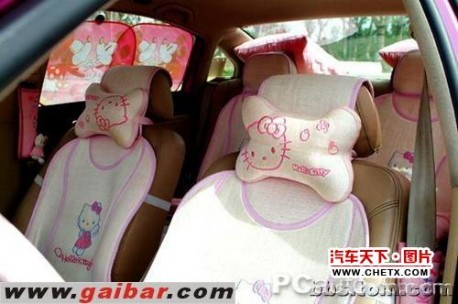 Hello Kitty Volkswagen Passat from China