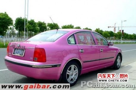 Hello Kitty Volkswagen Passat from China