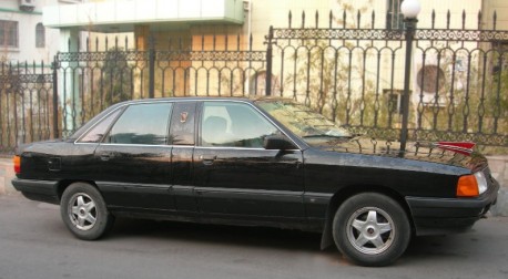 Hongqi CA7220 EL1 from China