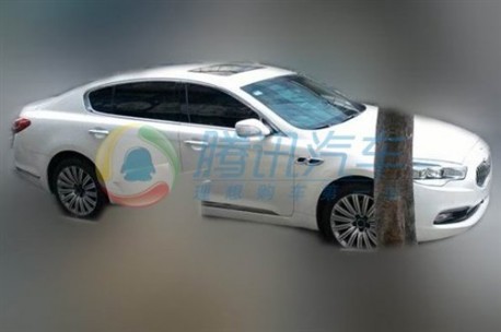 Kia K9 testing in China