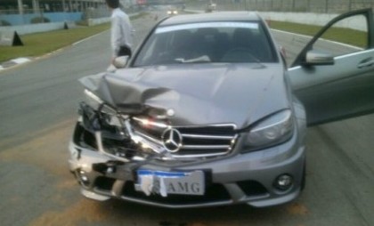 Journalist crashes Mercedes-Benz SLS AMG in China