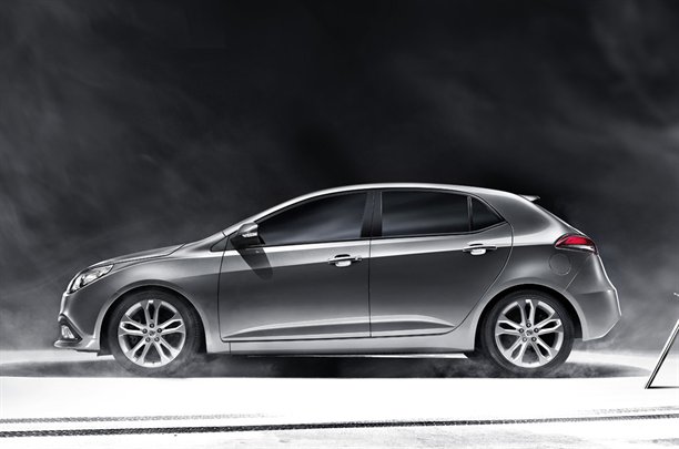 First official pictures of the MG5