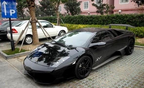 Spotted in China: Lamborghini Murcielago SV in Black
