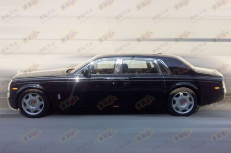 Rolls Royce Phantom Series II testing in China