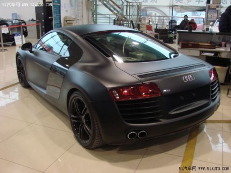 Matte-black Audi R8 V10 from China