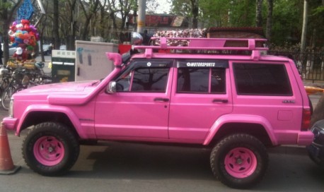 Beijing-Jeep Cherokee in Pink from China