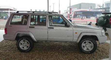 Beijing-Jeep Cherokee