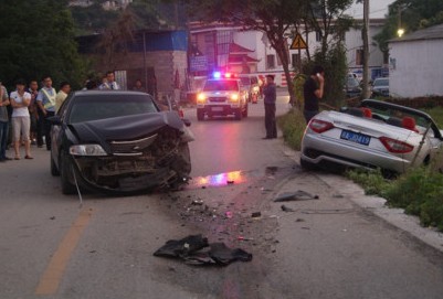 Maserati crash in China