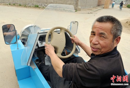 Chinese man makes a Wind Car