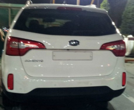 facelifted 2014 Kia Sorento