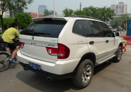 Shuanghuan SCEO thinks it is a BMW X5