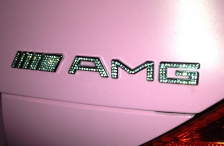 Mercedes-Benz SL 63 AMG is very pink in China