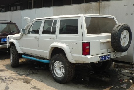 Beijing-Jeep Cherokee is very White in China