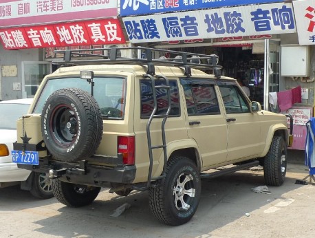 Beijing-Jeep Cherokee