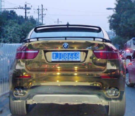 Bling! BMW X6 in Gold in China