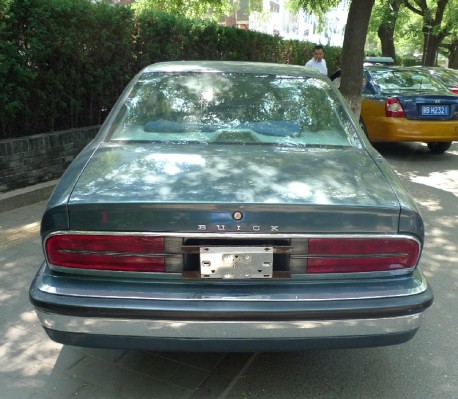 Spotted in China: Buick Park Avenue