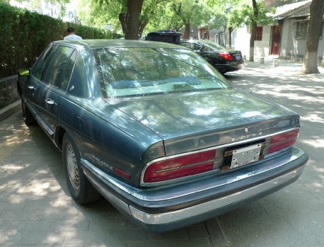 Spotted in China: Buick Park Avenue