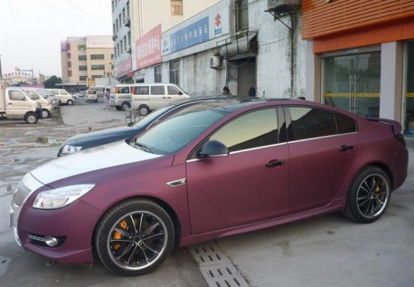 Buick Regal in matte-purple & silver in China