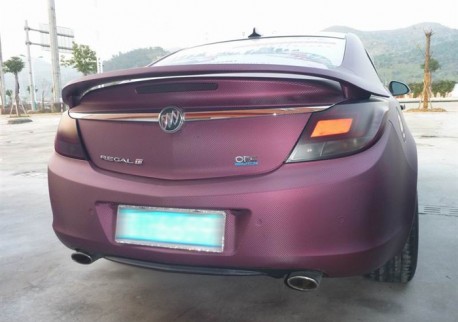 Buick Regal in matte-purple & silver in China