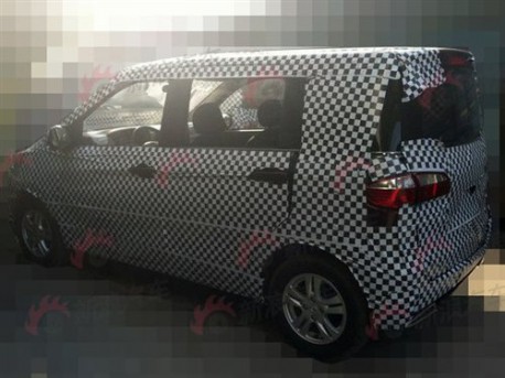 Chang'an F101 mini MPV testing in China