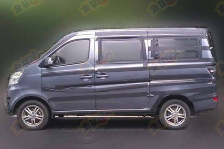 Chang'an M201 minivan testing in China