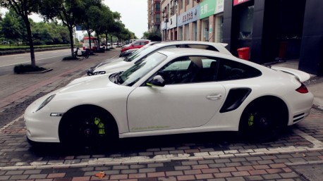 Ferrari & Porsche in China