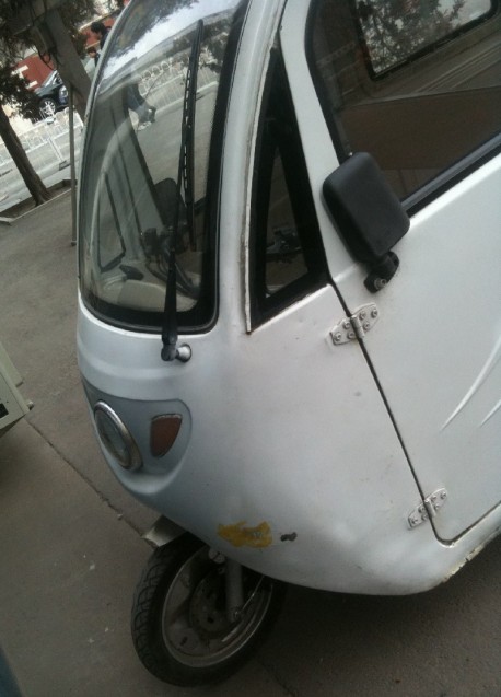 Huaxin QF-002 three wheeler