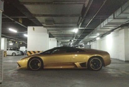 Lamborghini Murcielago Roadster in Gold in China