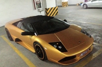 Lamborghini Murcielago Roadster in Gold in China