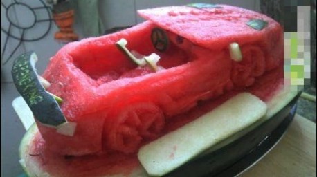 Chinese man makes a Lamborghini Gallardo Spyder from a Water Melon