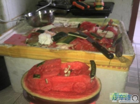 Chinese man makes a Lamborghini Gallardo Spyder from a Water Melon