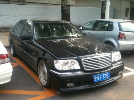 Mercedes-Benz S-class (W140) with a Body Kit
