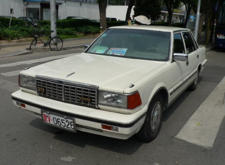 Spotted in China: Nissan Cedric V-30 SGL