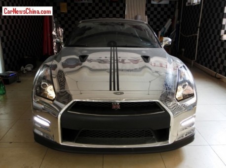 Nissan GT-R is a silver Pirate in China