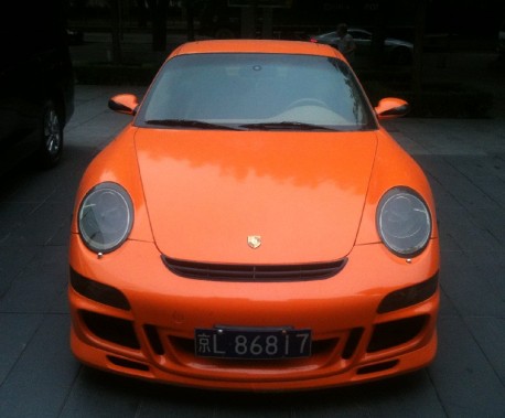 Porsche 911 GT3 is Orange in China