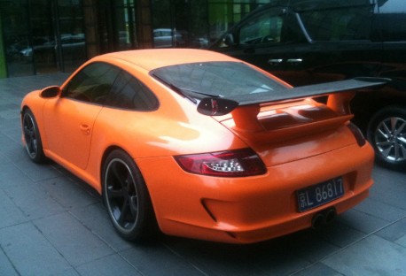 Porsche 911 GT3 is Orange in China