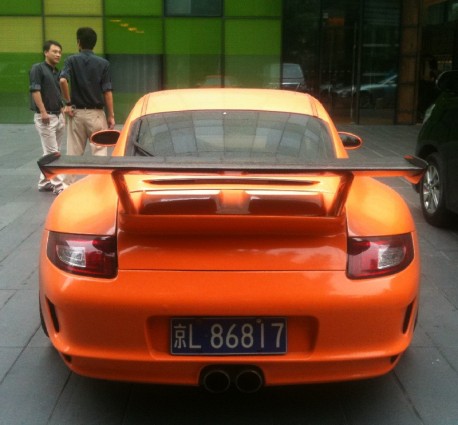 Porsche 911 GT3 is Orange in China
